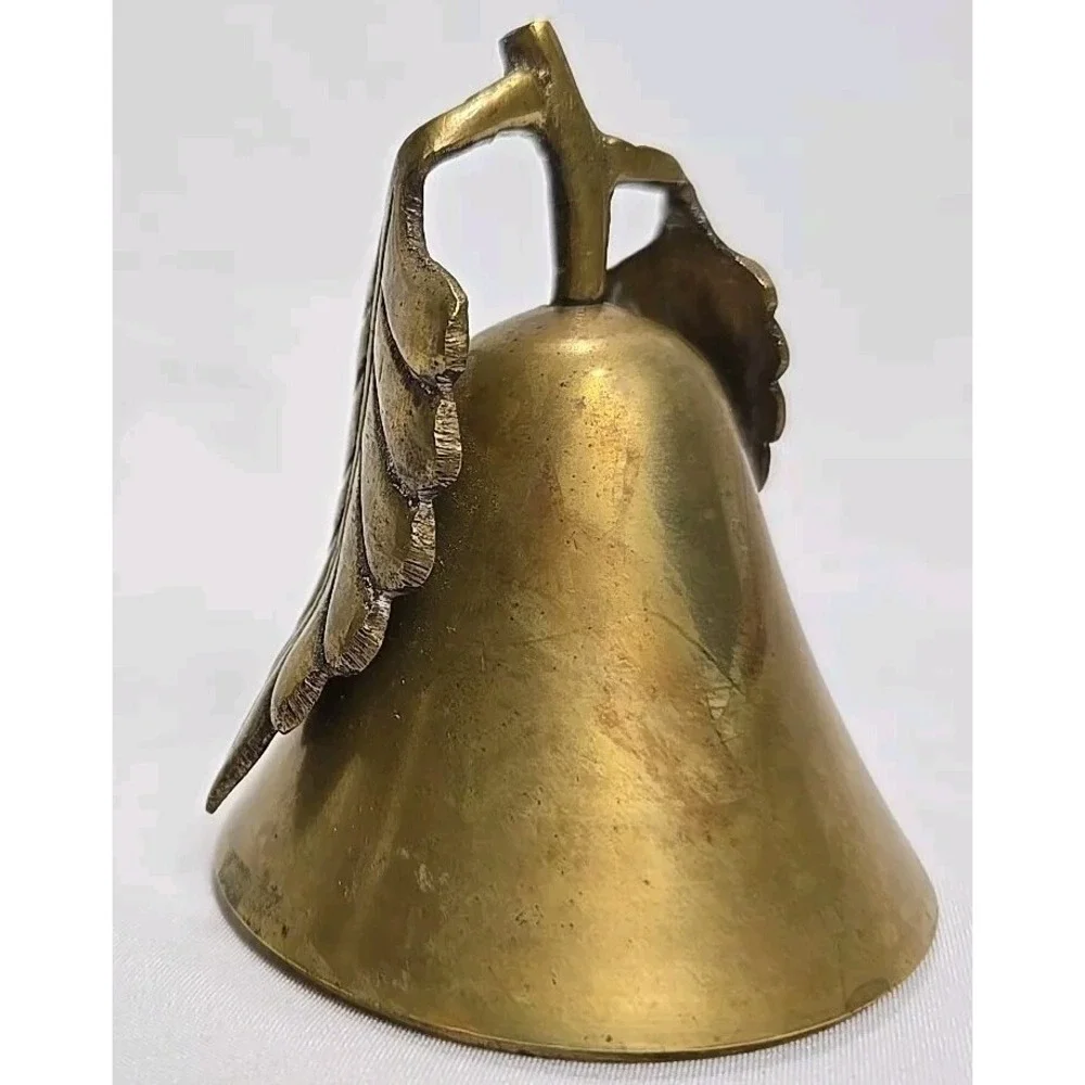 VINTAGE Brass Pear Lid/Top ONLY, Trinket Box,‎ Screw Top, Two Leaves On Stem